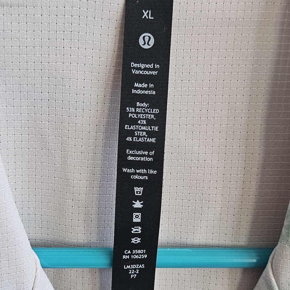 NWT Lululemon Athletica Airing Easy Short-Sleeve Snap Button Shirt - Size XL - Picture 5 of 11